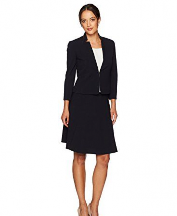 Setelan Atasan dengan Rok A-Line